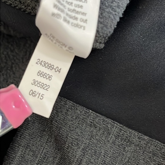 Athleta powerlift warm training leggings. Reflective. Shaping waist. Size M - Picture 6 of 9